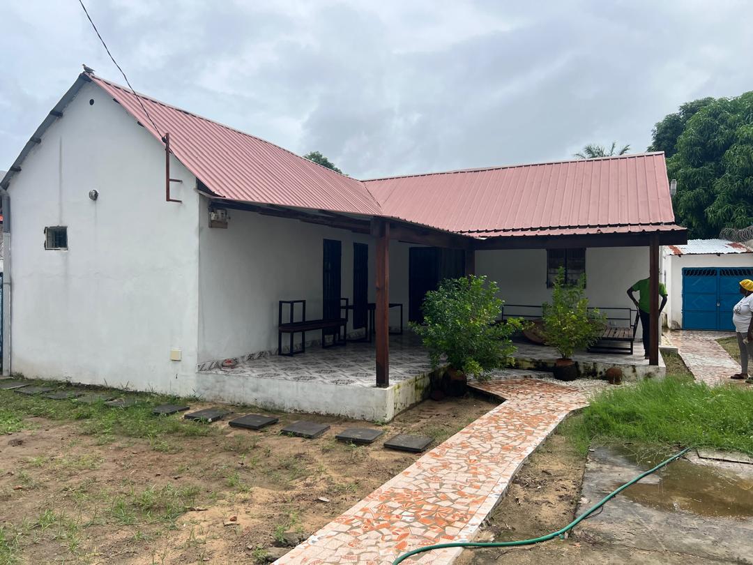 FURNISHED 3-BEDROOM HOUSE FOR RENT IN TANJI-PRIME LOCATION NEAR HIGHWAY AND FEW MUNITES WALK TO THE BEACH 